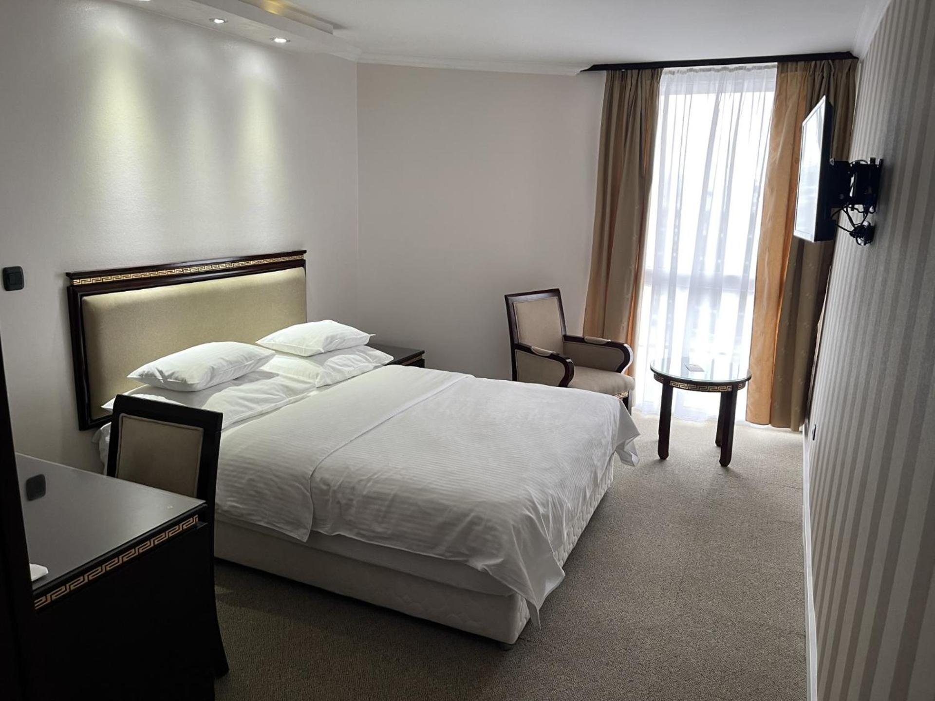 Hotel Bosna Баня-Лука Екстер'єр фото