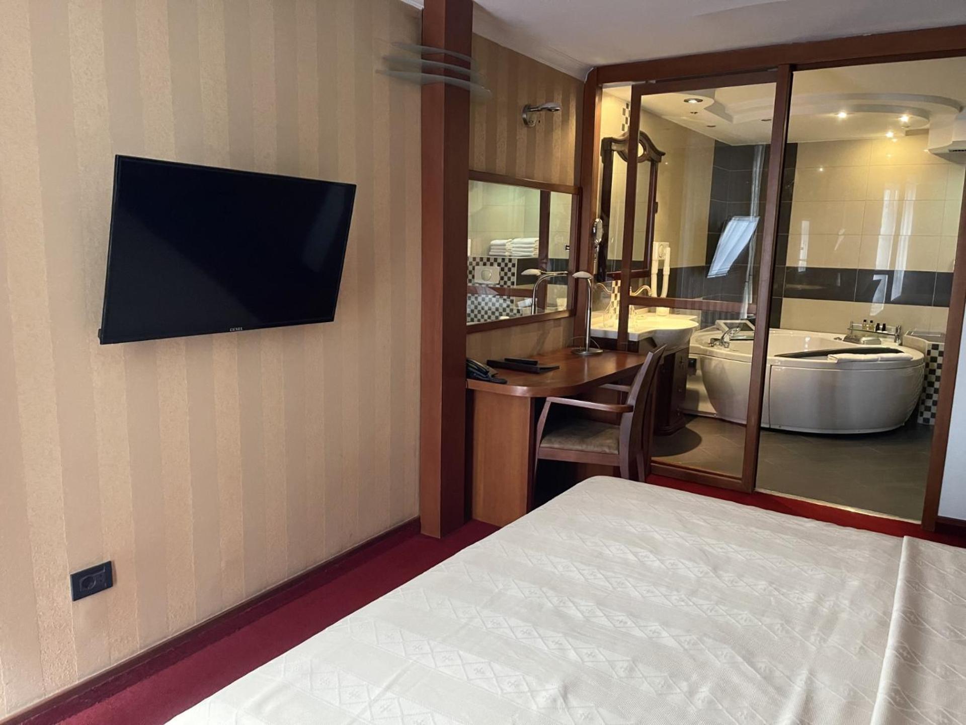 Hotel Bosna Баня-Лука Екстер'єр фото