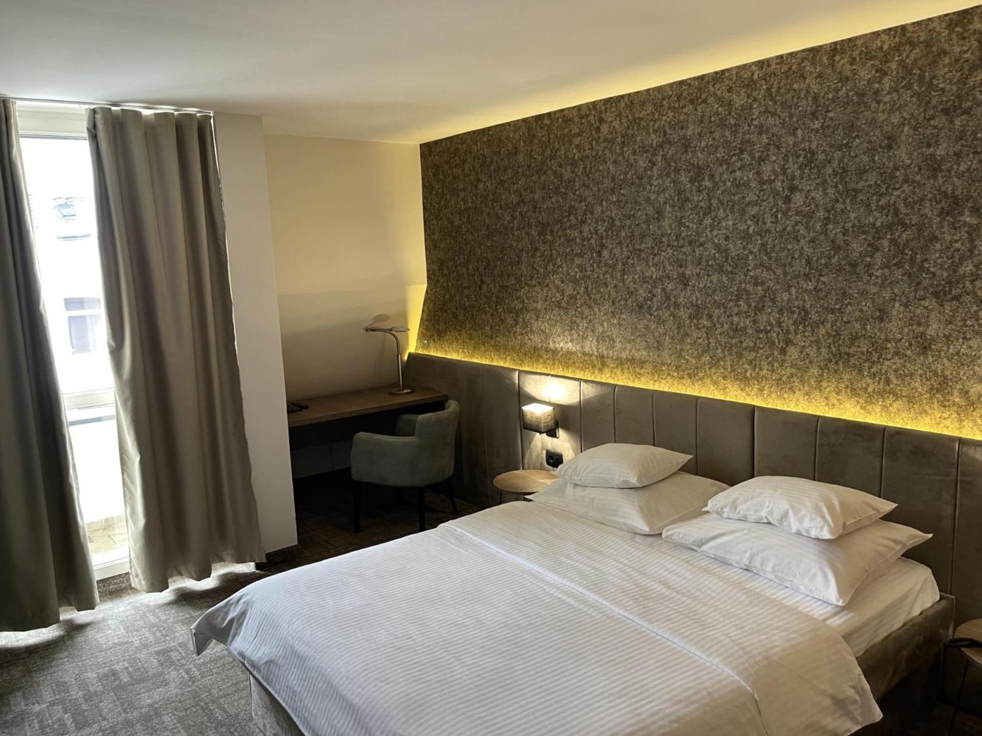 Hotel Bosna Баня-Лука Екстер'єр фото