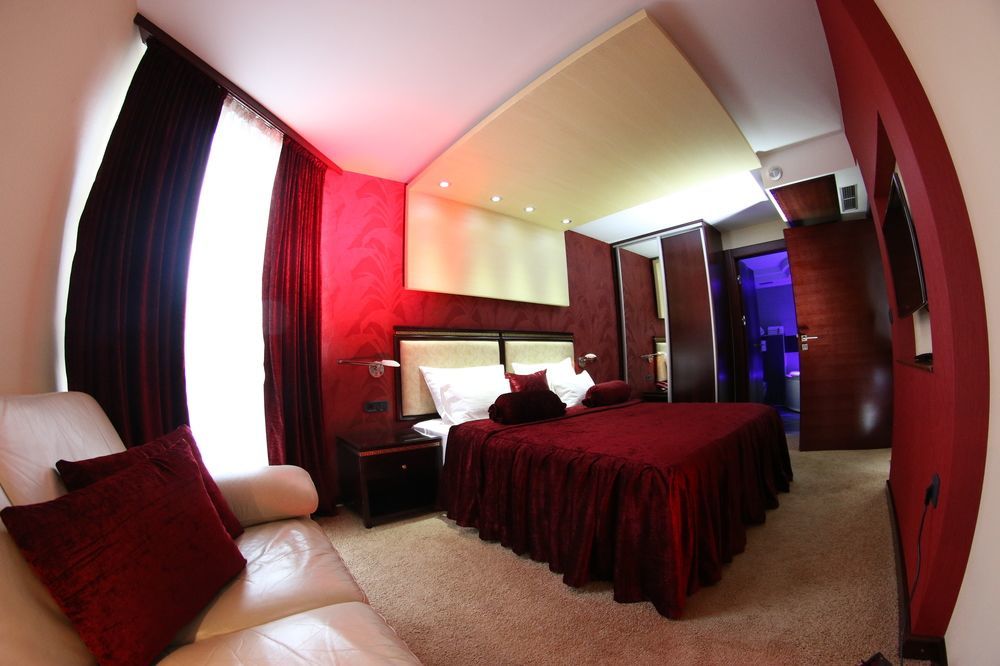 Hotel Bosna Баня-Лука Екстер'єр фото