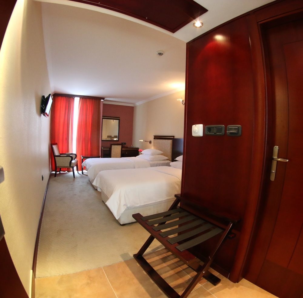Hotel Bosna Баня-Лука Екстер'єр фото