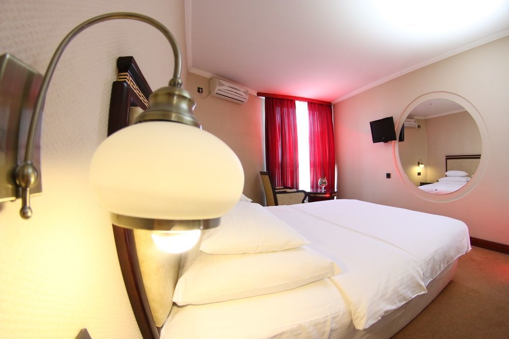 Hotel Bosna Баня-Лука Екстер'єр фото