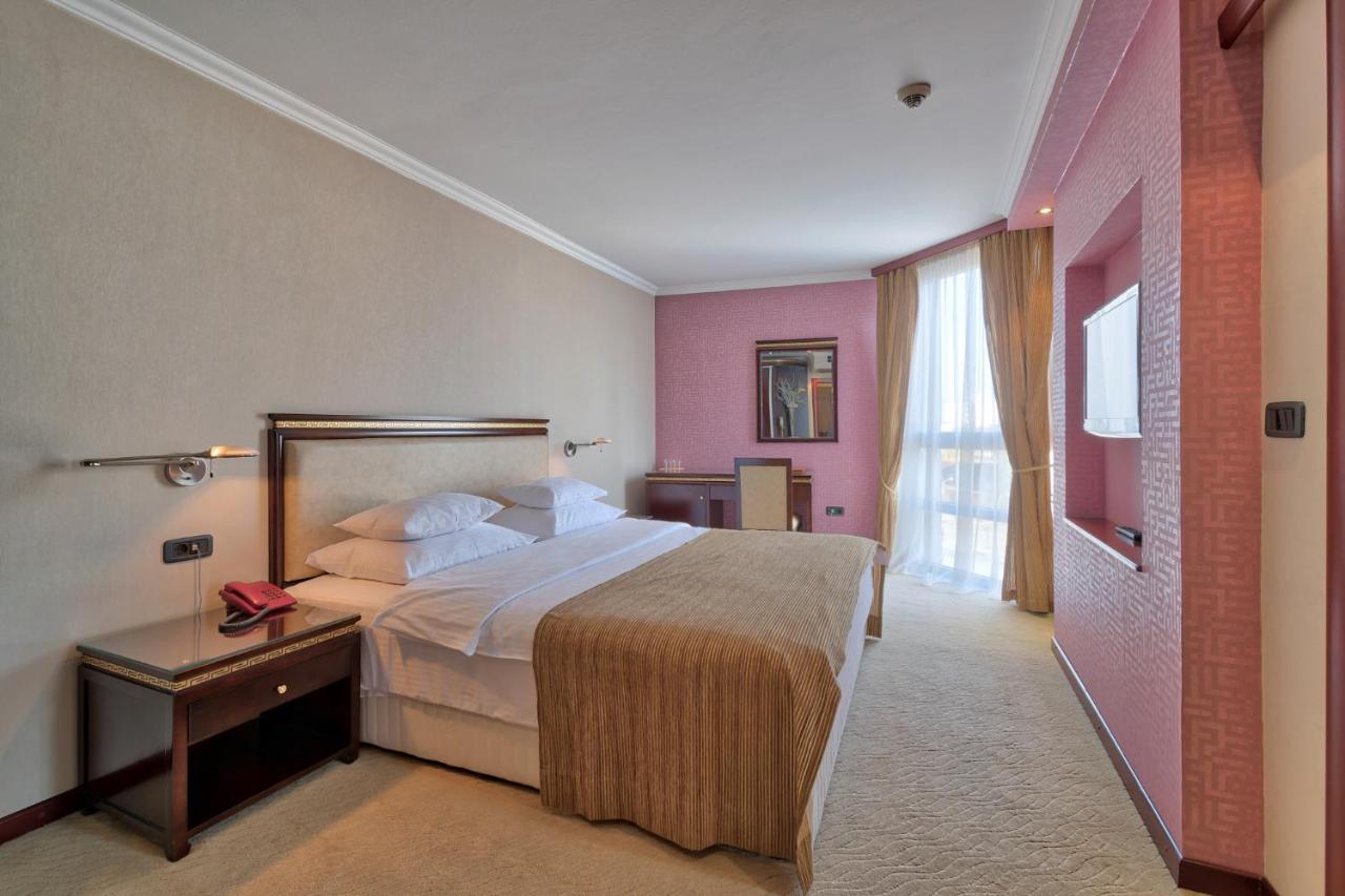 Hotel Bosna Баня-Лука Екстер'єр фото